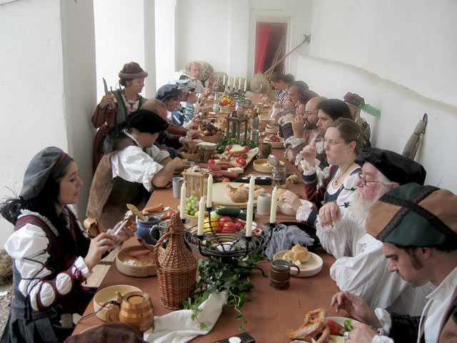 Brotzeit im Lager