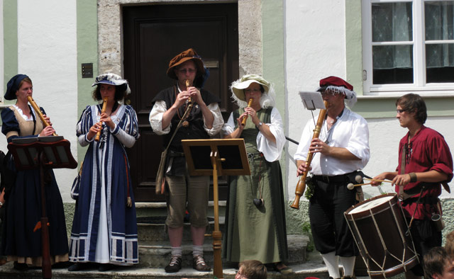 Unsere Musiker beim Auftritt in der Josefstrae